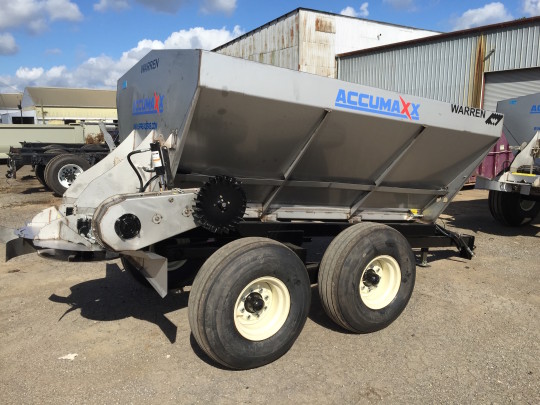 Accumax lime & fertilizer spreader for sale